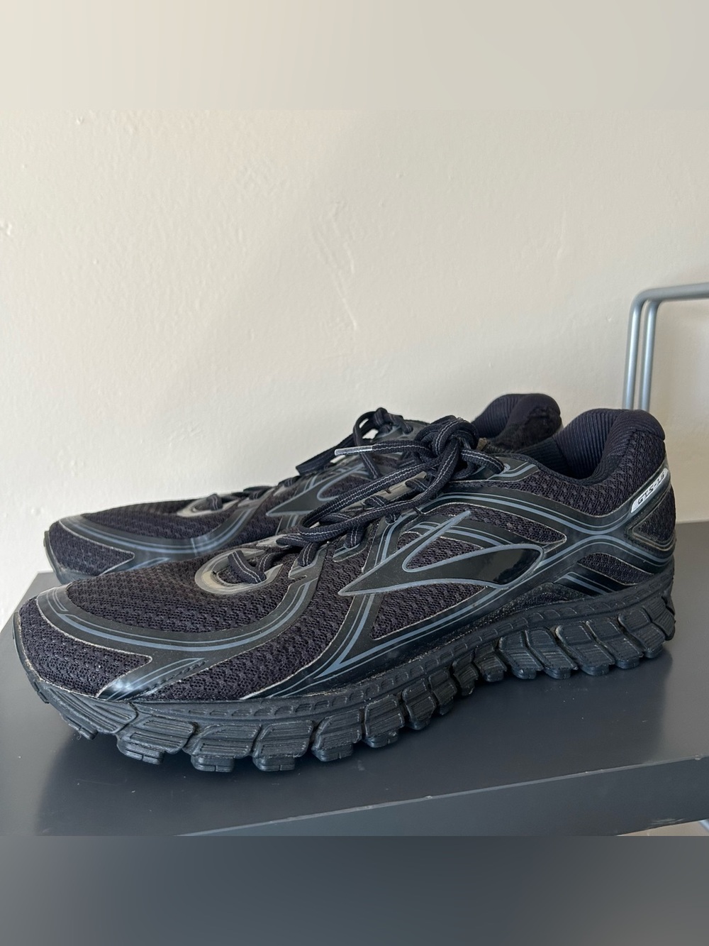 BROOKS Adrenaline GTS Black Size 12.5 Men’s Shoes